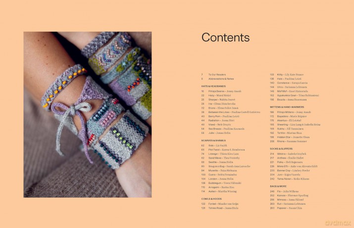 52 Weeks of Accessories: Beautiful Patterns for Year-round Knitting - Laine [KSIĄŻKA]