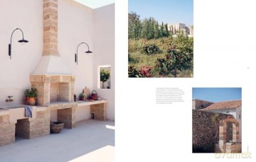The Reimagined Home: Sustainable Spaces Created with Joy - Nicole Gray [KSIĄŻKA]