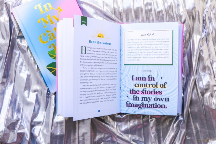 In My Calm Era: 90 Days to Organize Your Emotions, Stress Less, and Connect Back to You (The New Era of You) - Harper Celebrate [KSIĄŻKA]
