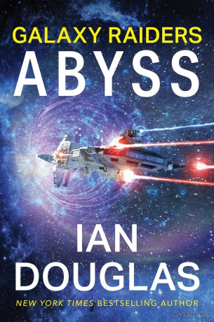 Galaxy Raiders: Abyss: Gripping Military Sci-Fi with a Mind-Bending Twist, Join the Battle for Humanity's Future: 1 (Galaxy Raiders, 1) - Ian Douglas [KSIĄŻKA]