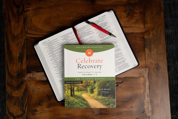 Celebrate Recovery Volumes 1-4 Participant's Guide Updated Edition, The Journey Begins | Softcover: A Program for Implementing a Christ-Centered Recovery Ministry in Your Church - John Baker [KSIĄŻKA]