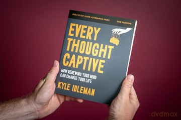 Every Thought Captive Bible Study Guide plus Streaming Video: How Renewing Your Mind Can Change Your Life - Kyle Idleman [KSIĄŻKA]
