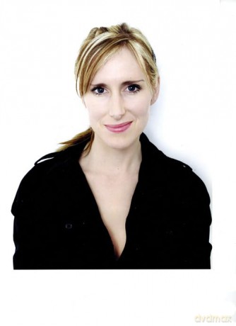 Smile: Get ready to laugh out loud with the funny and exciting new book from the Sunday Times bestselling author. Perfect for kids aged 7-11: Book 1 (Clarice Bean) - Lauren Child [KSIĄŻKA]