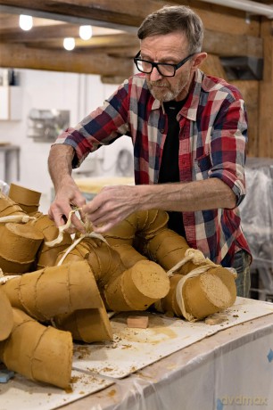Martin Bodilsen Kaldahl: Probing the Floor, Sniffing the Air - Glenn Adamson [KSIĄŻKA]
