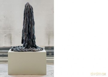 Sheila Hicks (Bilingual edition): a little bit of a lot of things - Gianni Jetzer [KSIĄŻKA]