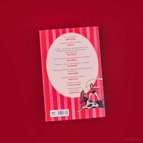 THE SHOW WOMAN: the gripping, moving and inspiring book club favourite full of drama and intrigue, for fans of The Greatest Showman - Emma Cowing [KSIĄŻKA]