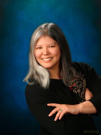 Fateless: The BRAND-NEW, instant Sunday Times bestseller - a gripping, romantic, epic fantasy adventure and your latest obsession for 2025: Book 1 - Julie Kagawa [KSIĄŻKA]