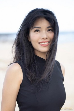 Vera Wong's Guide to Snooping (on a Dead Man): The brand new gripping and funny cozy crime mystery and perfect escape for 2025: Book 2 (The Vera Wong series) - Jesse Sutanto [KSIĄŻKA]