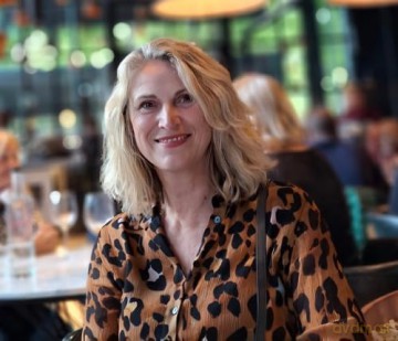 The Second Chance Supper Club: A charming, feel-good novel about community, friendship and later-in-life romance, brand-new for 2025! - Caroline Roberts [KSIĄŻKA]