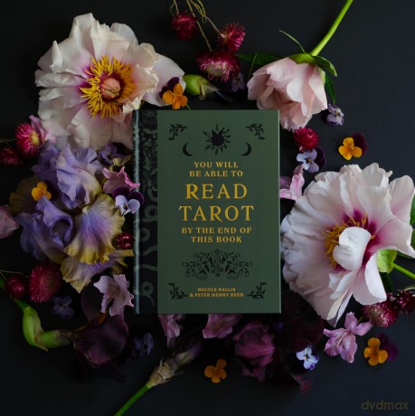 You Will Be Able to Read Tarot by the End of This Book: The illustrated guidebook to unlock your journey through the cards - Nicole Rallis [KSIĄŻKA]