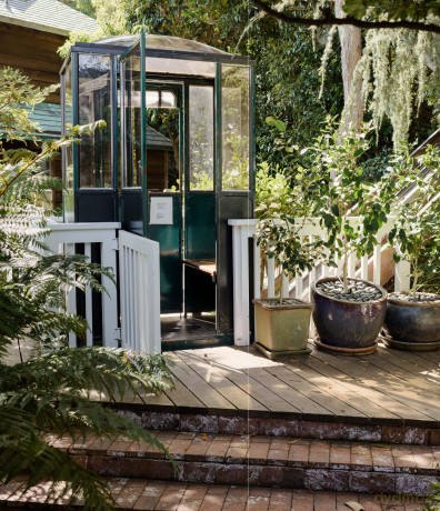 In Situ: Unique Homes Crafted for California Living - Mark English Architects [KSIĄŻKA]