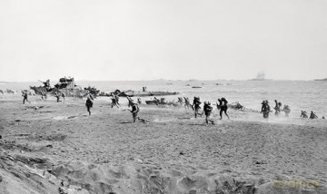 1945: A Visual History - Anthony Richards [KSIĄŻKA]