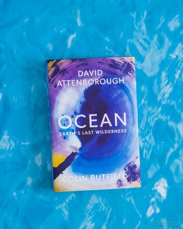 Ocean: Earth's Last Wilderness - THE LANDMARK NEW BOOK BY DAVID ATTENBOROUGH - Sir David Attenborough [KSIĄŻKA]