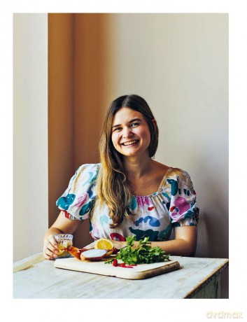 Pull Up a Chair: Recipes for Gatherings Big and Small, Morning to Night - Martha Collison [KSIĄŻKA]
