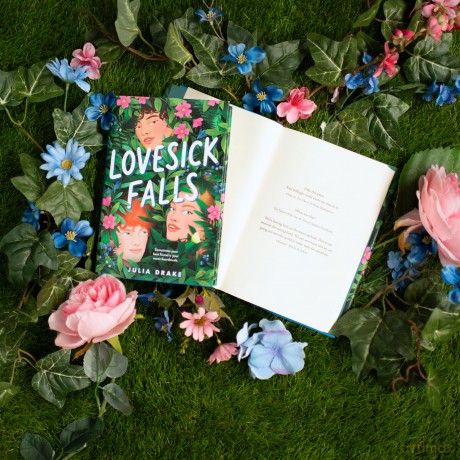 Lovesick Falls - Julia Drake [KSIĄŻKA]