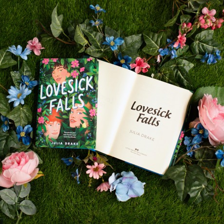 Lovesick Falls - Julia Drake [KSIĄŻKA]