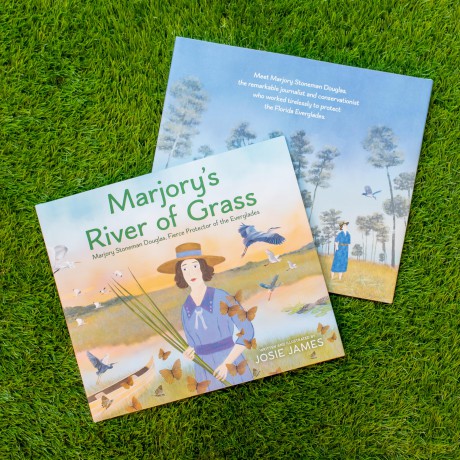 Marjory's River of Grass: Marjory Stoneman Douglas, Fierce Protector of the Everglades - Josie James [KSIĄŻKA]