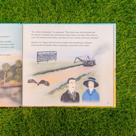 Marjory's River of Grass: Marjory Stoneman Douglas, Fierce Protector of the Everglades - Josie James [KSIĄŻKA]