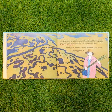 Marjory's River of Grass: Marjory Stoneman Douglas, Fierce Protector of the Everglades - Josie James [KSIĄŻKA]