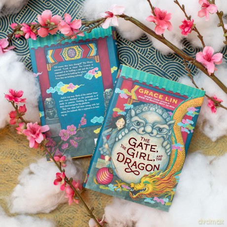 The Gate, the Girl, and the Dragon (Standard Edition) - Grace Lin [KSIĄŻKA]