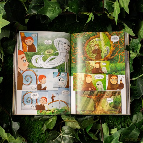 The Secret of Kells: The Graphic Novel (Cartoon Saloon's Irish Folklore) - Samuel Sattin [KSIĄŻKA]
