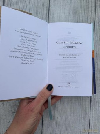 Classic Railway Stories (Macmillan Collector's Library) - Harriet Sanders [KSIĄŻKA]
