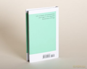 Living Peacefully: Classic Wisdom for Modern Minds - Zachary Seager [KSIĄŻKA]