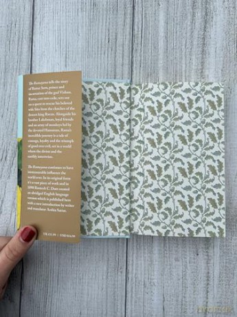 The Ramayana: An Abridged Edition (Macmillan Collector's Library) - Valmiki [KSIĄŻKA]
