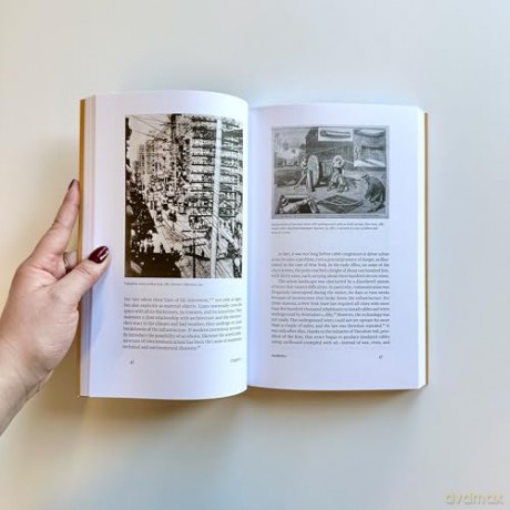 The Architecture of the Wire: Infrastructures of Telecommunication - Carlotta Daro [KSIĄŻKA]