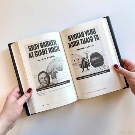 The Saucerian: The Unbelievable Life of Gray Barker: UFOs, Men in Black, and the Unbelievable Life of Gray Barker - Gabriel Mckee [KSIĄŻKA]