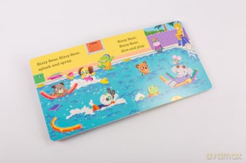 Bizzy Bear: Swimming Fun - Benji Davies [KSIĄŻKA]