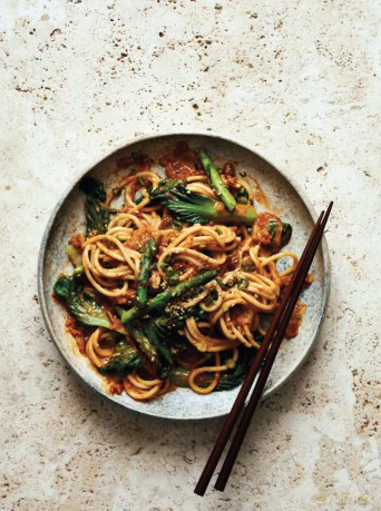 FERMENT: A Cookbook. Simple ferments and pickles, and how to eat them - Kenji Morimoto [KSIĄŻKA]