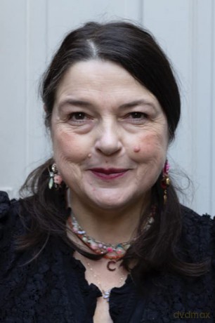 A Curiosity of Folklore, Magic and Spells: A witchcraft and folklore anthology for summer 2025 and beyond - Sam McKechnie [KSIĄŻKA]