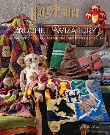 Harry Potter: Crochet Wizardry: The ultimate crochet guide with Harry Potter-inspired patterns for all crafters - Lee Sartori [KSIĄŻKA]