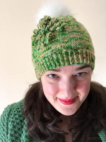 Harry Potter: Knitting Magic: The essential pattern book for knitting iconic Harry Potter clothing and accessories - Tanis Gray [KSIĄŻKA]