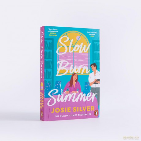 Slow Burn Summer: The new holiday romance from the bestselling author of One Day in December - Josie Silver [KSIĄŻKA]