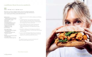 Chloe's Vegan Kitchen: 90 Fresh and Easy Recipes, from Cookies to Curries - Chloe Wheatland [KSIĄŻKA]