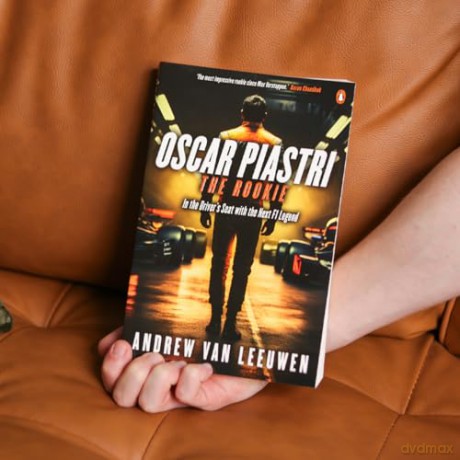 Oscar Piastri: The Rookie: In The Driver's Seat with the Next F1 Legend - Andrew van Leeuwen [KSIĄŻKA]