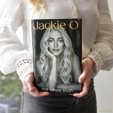 The Whole Truth - Jackie O [KSIĄŻKA]