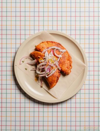 Sunny Days, Taco Nights: A Cookbook - Enrique Olvera [KSIĄŻKA]