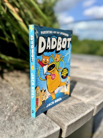 Dadbot: a side-splittingly funny graphic novel to get your kids reading! - Jack Noel [KSIĄŻKA]