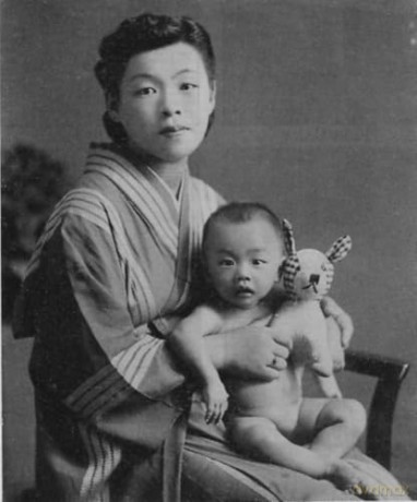 90 Seconds to Midnight: A Hiroshima Survivor's Nuclear Odyssey - Charlotte Jacobs [KSIĄŻKA]