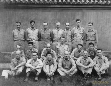 Victory in Shanghai: A Korean American Family's Journey to the CIA and the Army Special Forces - Robert S. Kim [KSIĄŻKA]
