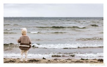 Knits for Little Ones: 22 Timeless Patterns for Babies and Toddlers - Lotte Rahbek [KSIĄŻKA]