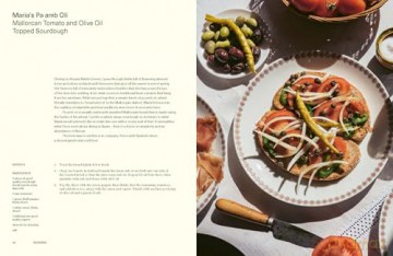 Mediterranea: Life-perfected Recipes from Grandmothers of the Med: Life-perfected Recipes from Grandmothers of the Mediterranean - Anastasia Miari [KSIĄŻKA]