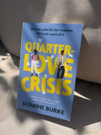 Quarter-Love Crisis: The rivals-to-lovers workplace romcom of the summer perfect for fans of The Hating Game! - Jasmine Burke [KSIĄŻKA]