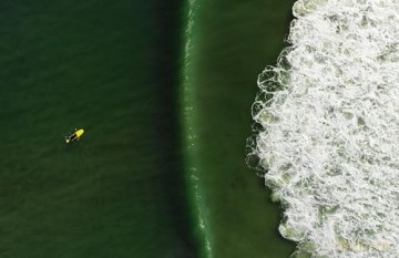 Out East from Above: An Aerial View of the South Fork - Lainey Stewart [KSIĄŻKA]