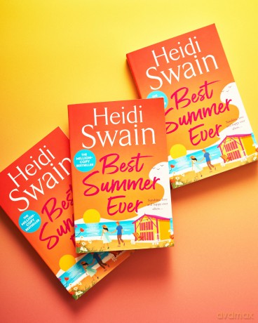 Best Summer Ever: Enjoy your best summer ever with million-copy Sunday Times bestselling author Heidi Swain - Heidi Swain [KSIĄŻKA]