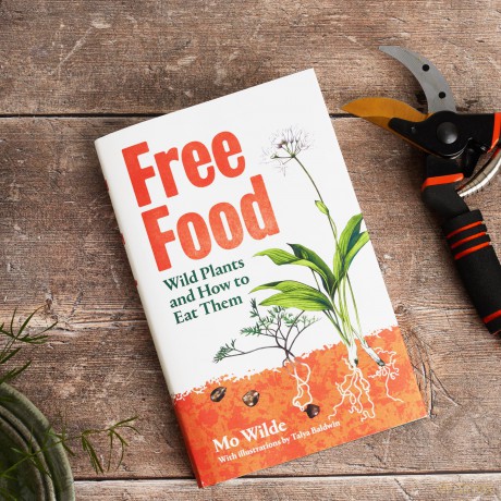 Free Food: Wild Plants and How to Eat Them - Mo Wilde [KSIĄŻKA]