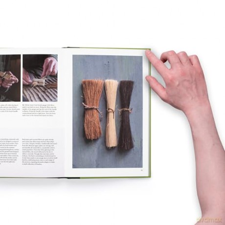 The Green-Wood Carver: Slow woodcraft for beginners - Samuel Alexander [KSIĄŻKA]